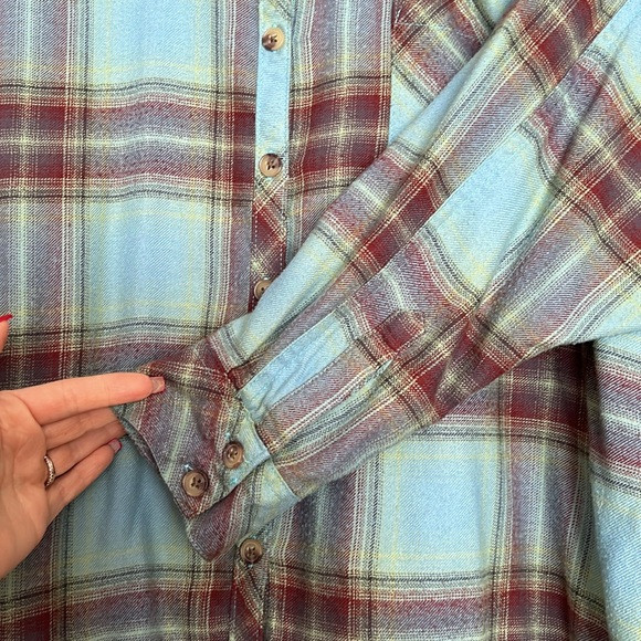 BDG Small Shacket - Picture 6 of 8